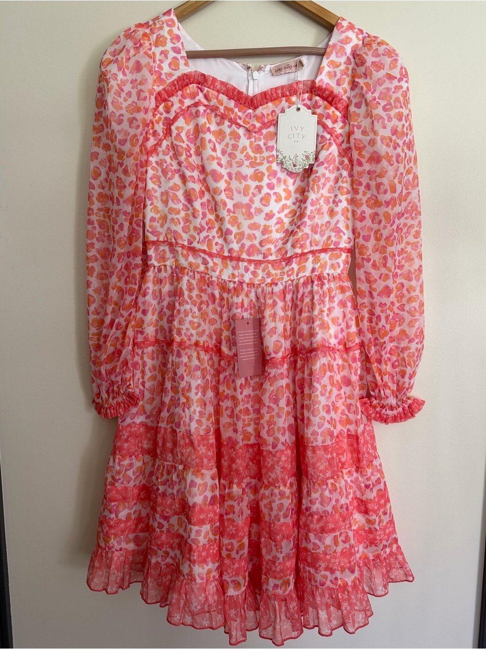 NWT Ivy City Co Remi dress Pink & Coral Print Tiered Chiffon Dress lined small